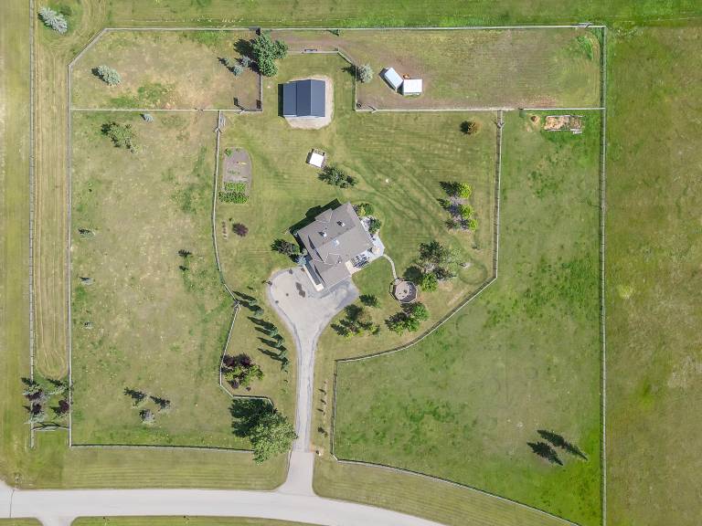 387016 Sundance Trail West-20