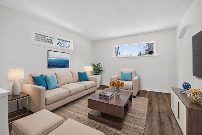 4911-43-Ave-(21) - Living Room - Standard - 1